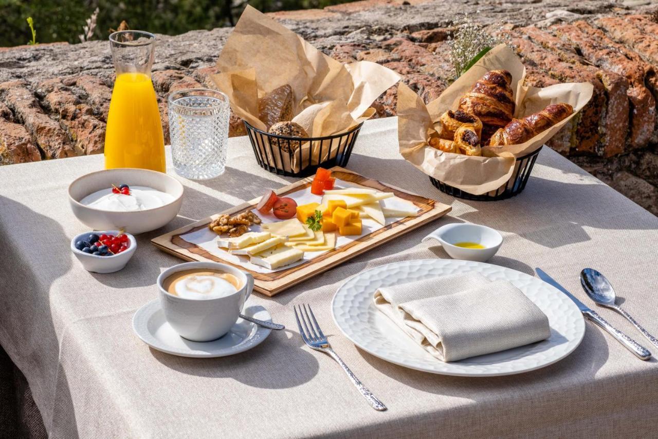 Soho Boutique Castillo De Santa Catalina - Adults Recommended Малага Екстериор снимка Breakfast at the hotel