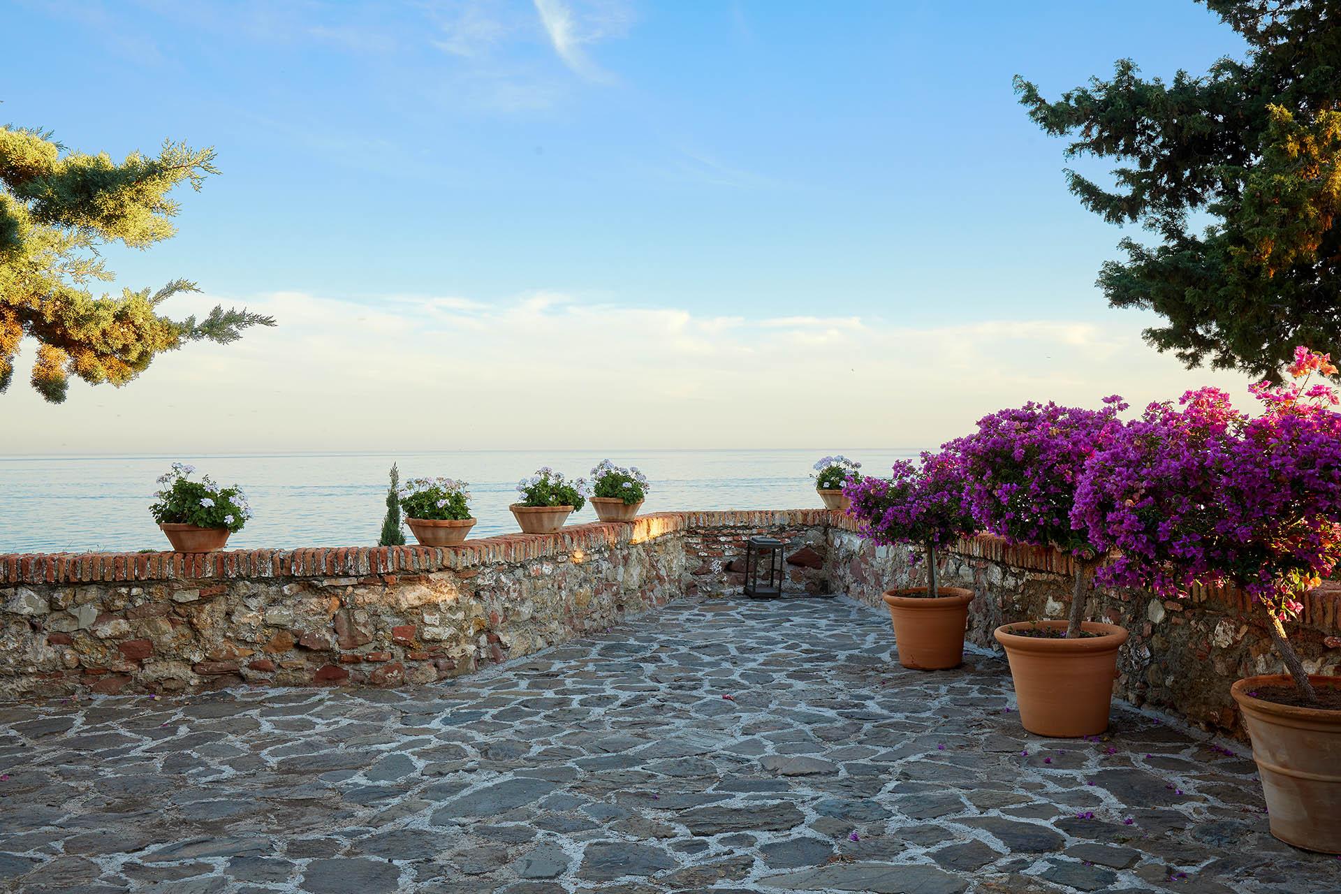 Soho Boutique Castillo De Santa Catalina - Adults Recommended Малага Екстериор снимка View of the sea from the monastery