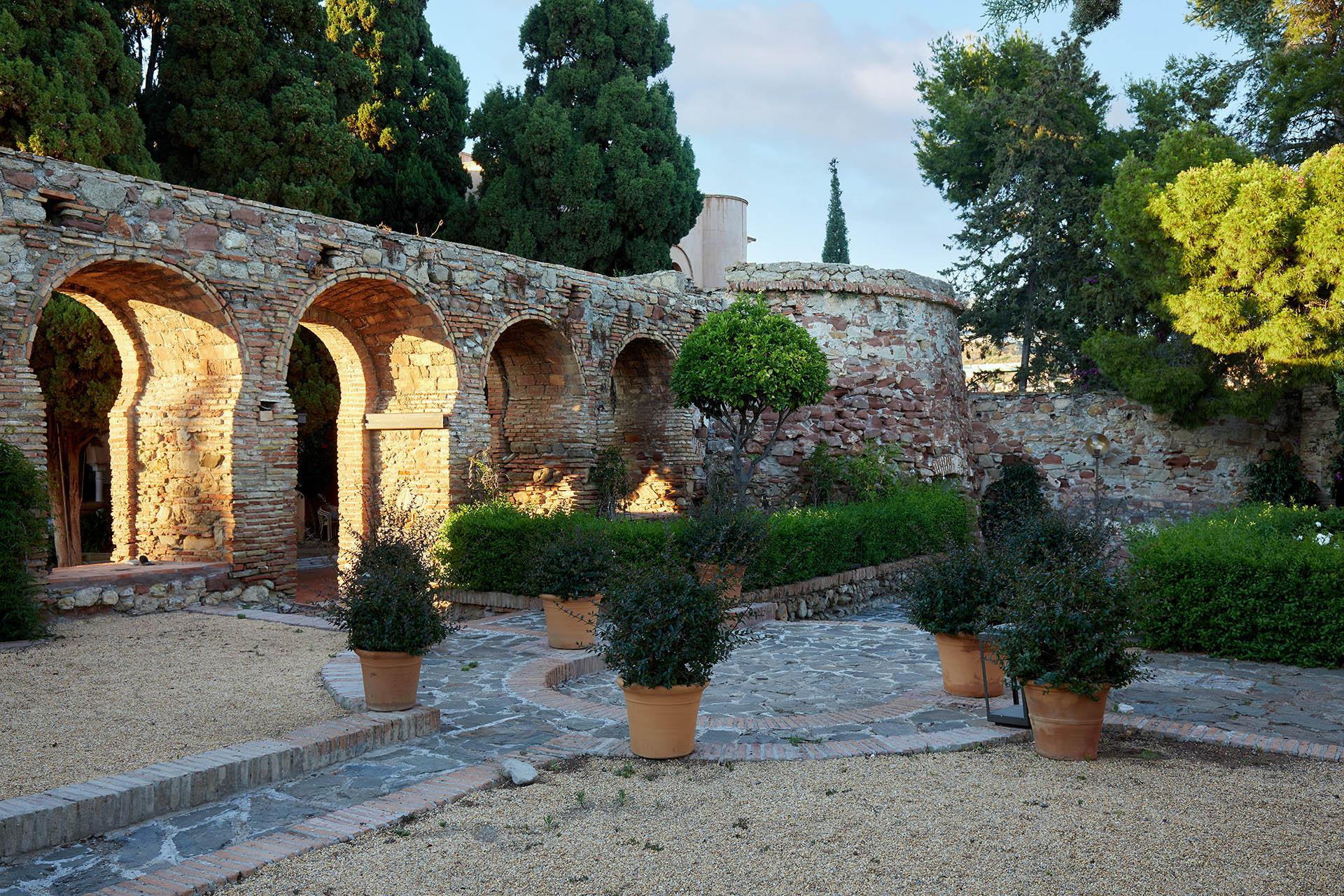 Soho Boutique Castillo De Santa Catalina - Adults Recommended Малага Екстериор снимка The Roman aqueduct